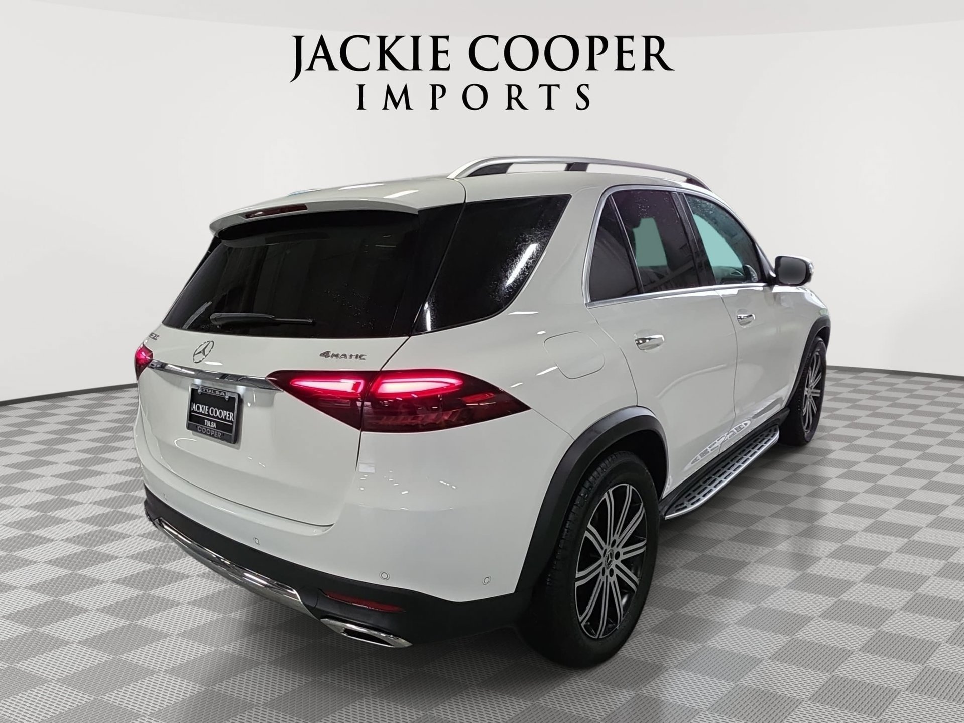 Used 2026 Mercedes-Benz GLE 350 4MATIC w/ Winter Package image 5
