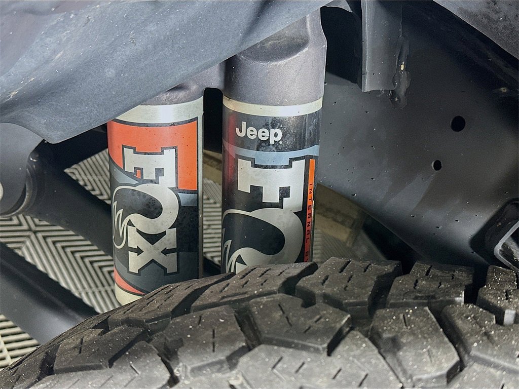 Used 2023 Jeep Gladiator Mojave w/ Cold Weather Group image 38