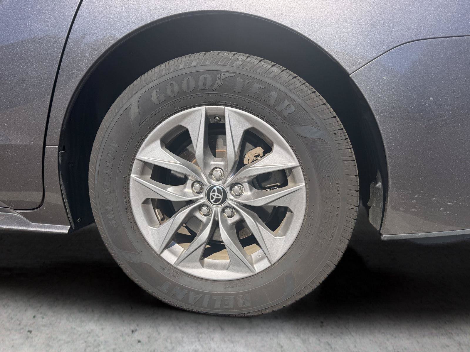 Used 2021 Toyota Sienna LE w/ LE Plus Package AWD/4WD image 7