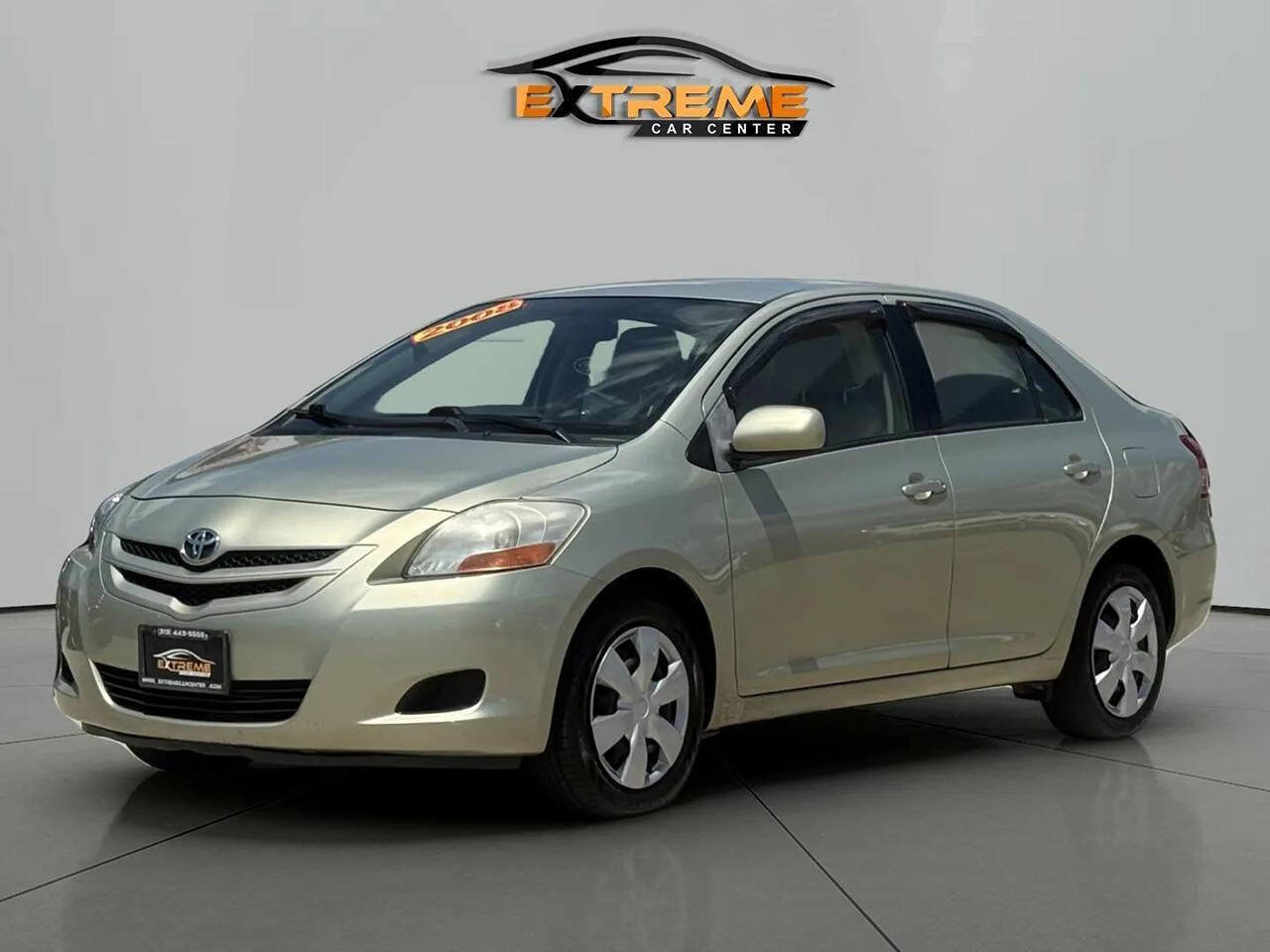 Used 2008 Toyota Yaris S FWD image 2
