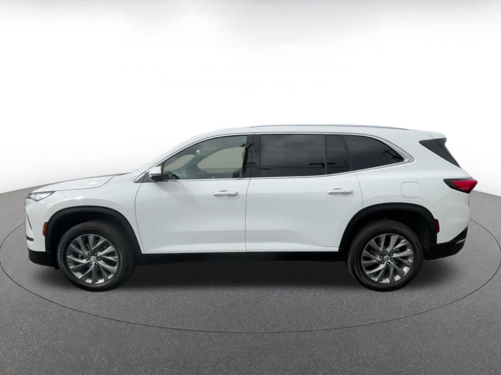 Used 2025 Buick Enclave Preferred AWD/4WD image 8