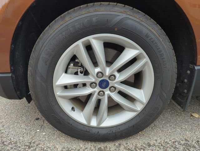 Used 2017 Ford Edge SEL image 31