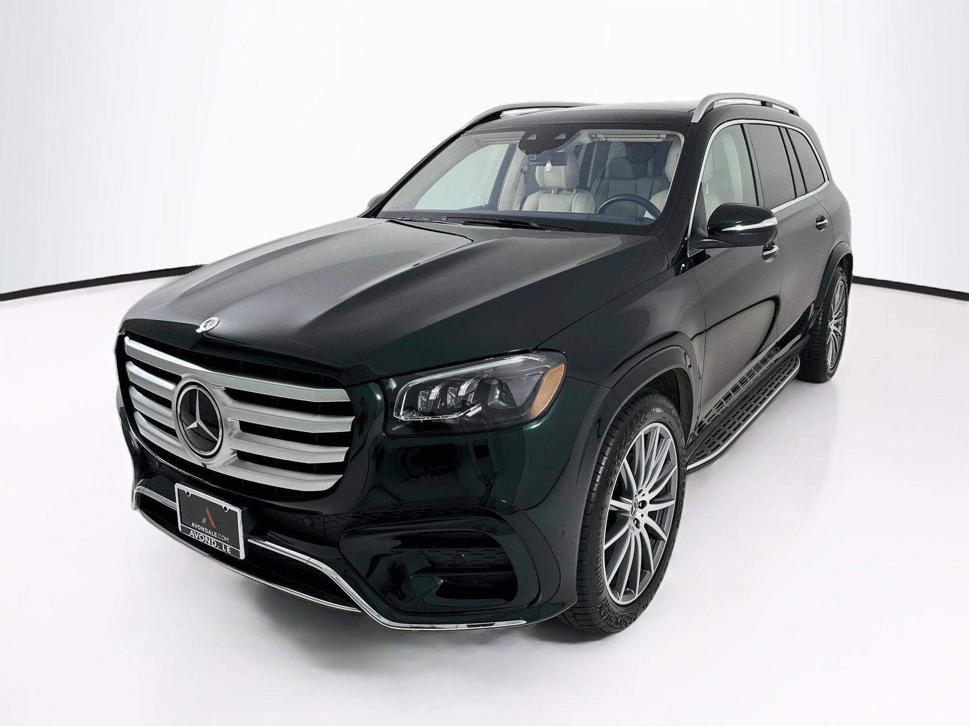 Used 2024 Mercedes-Benz GLS 580 4MATIC image 3