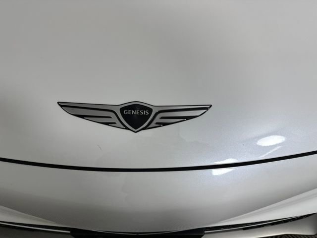 Used 2023 Genesis GV60 Advanced image 9