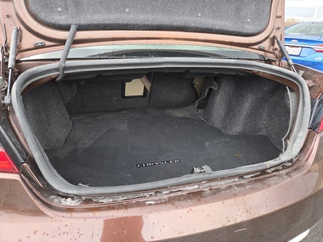 Used 2013 Chrysler 200 Limited image 11