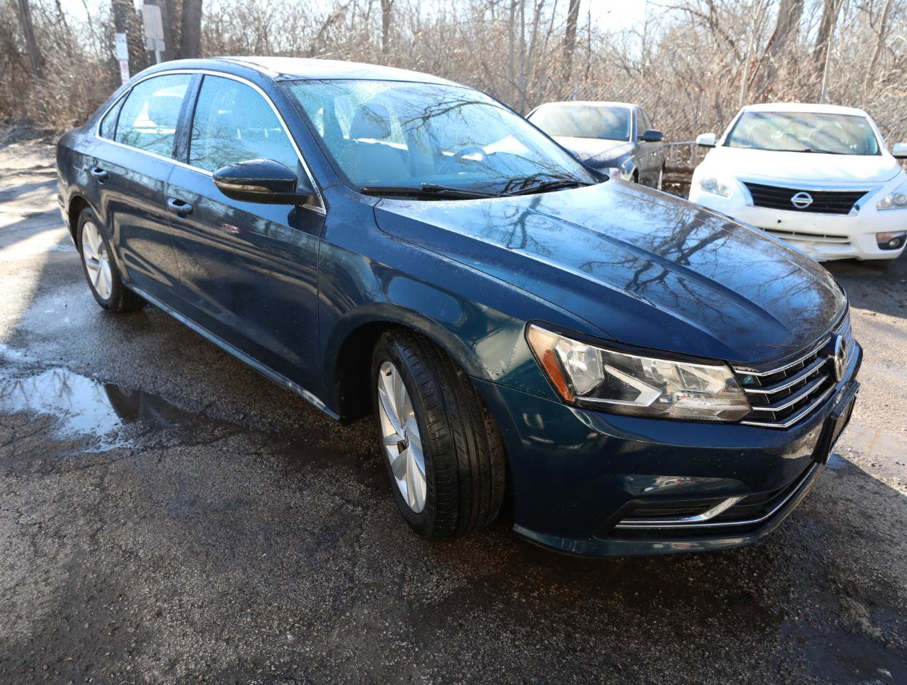 Used 2018 Volkswagen Passat 2.0T SE image 4