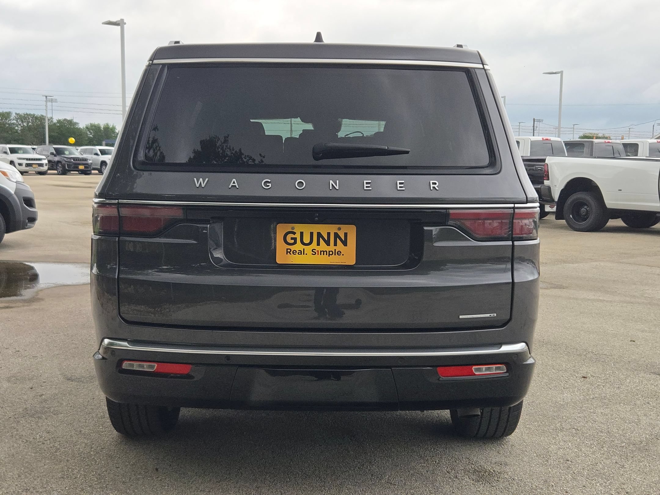 Used 2024 Jeep Wagoneer Series II w/ Flexible Seating Group AWD/4WD image 4