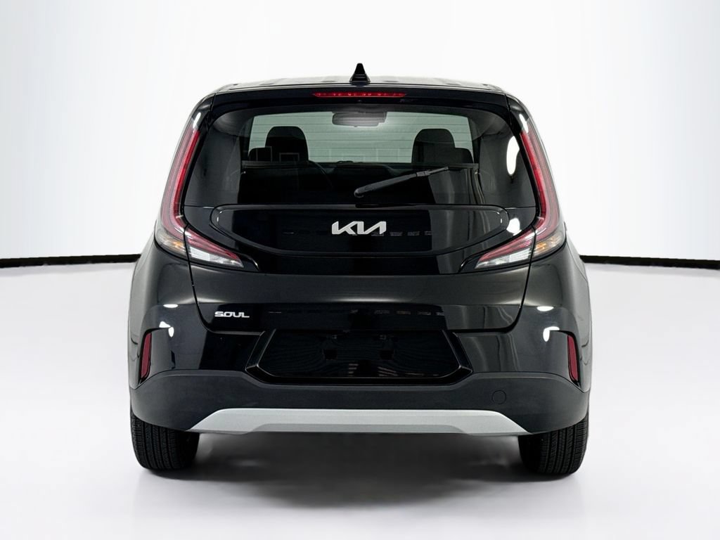 Used 2023 Kia Soul LX FWD image 6