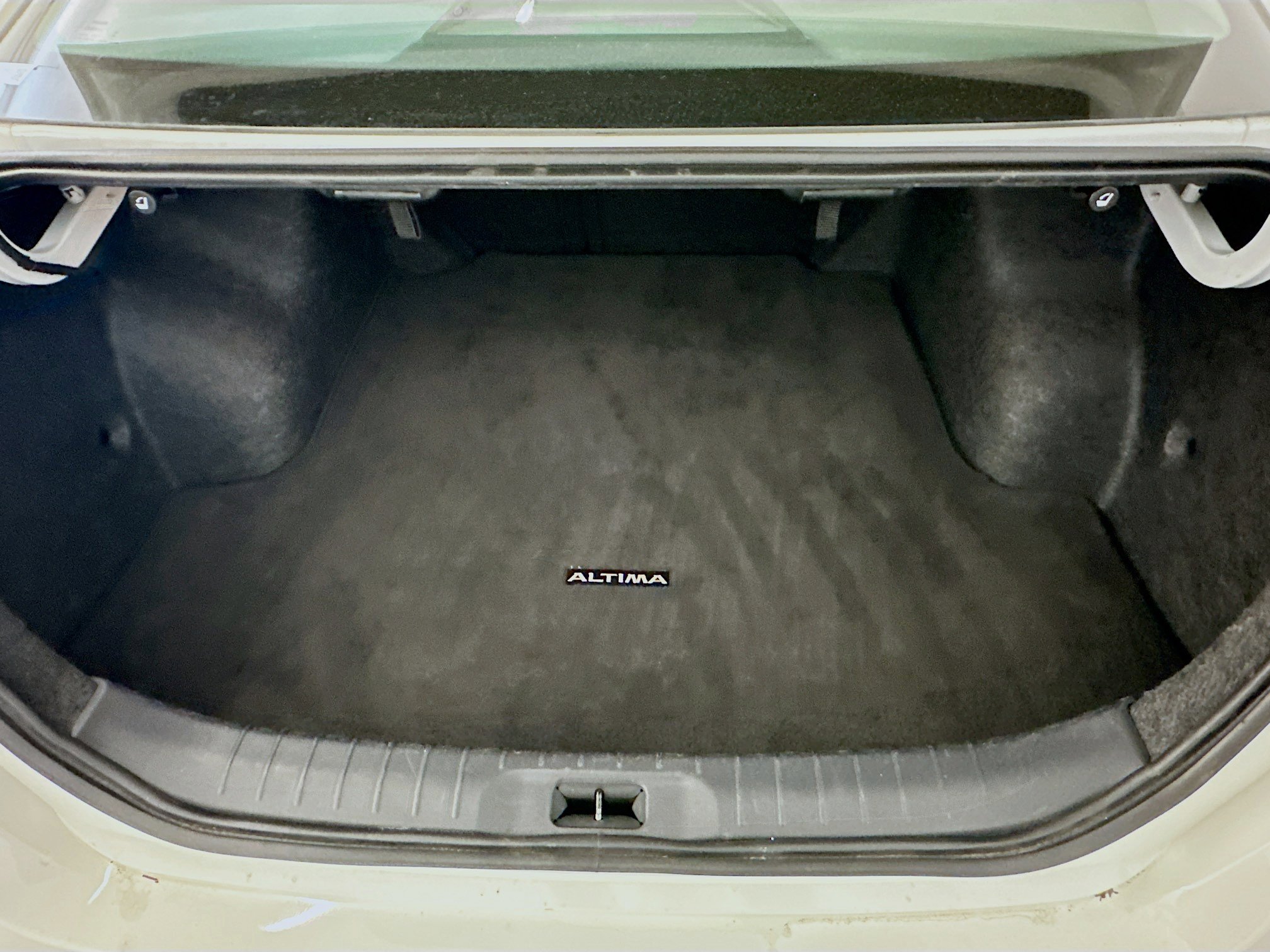 Used 2025 Nissan Altima 2.5 SV image 29