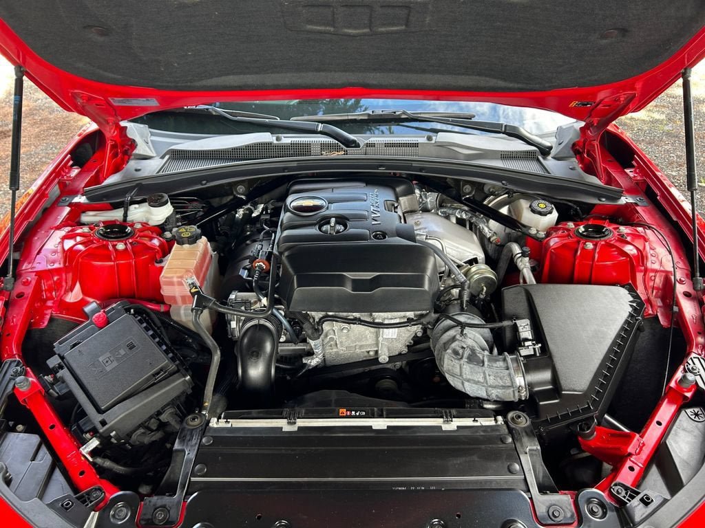Used 2023 Chevrolet Camaro LT RWD image 29