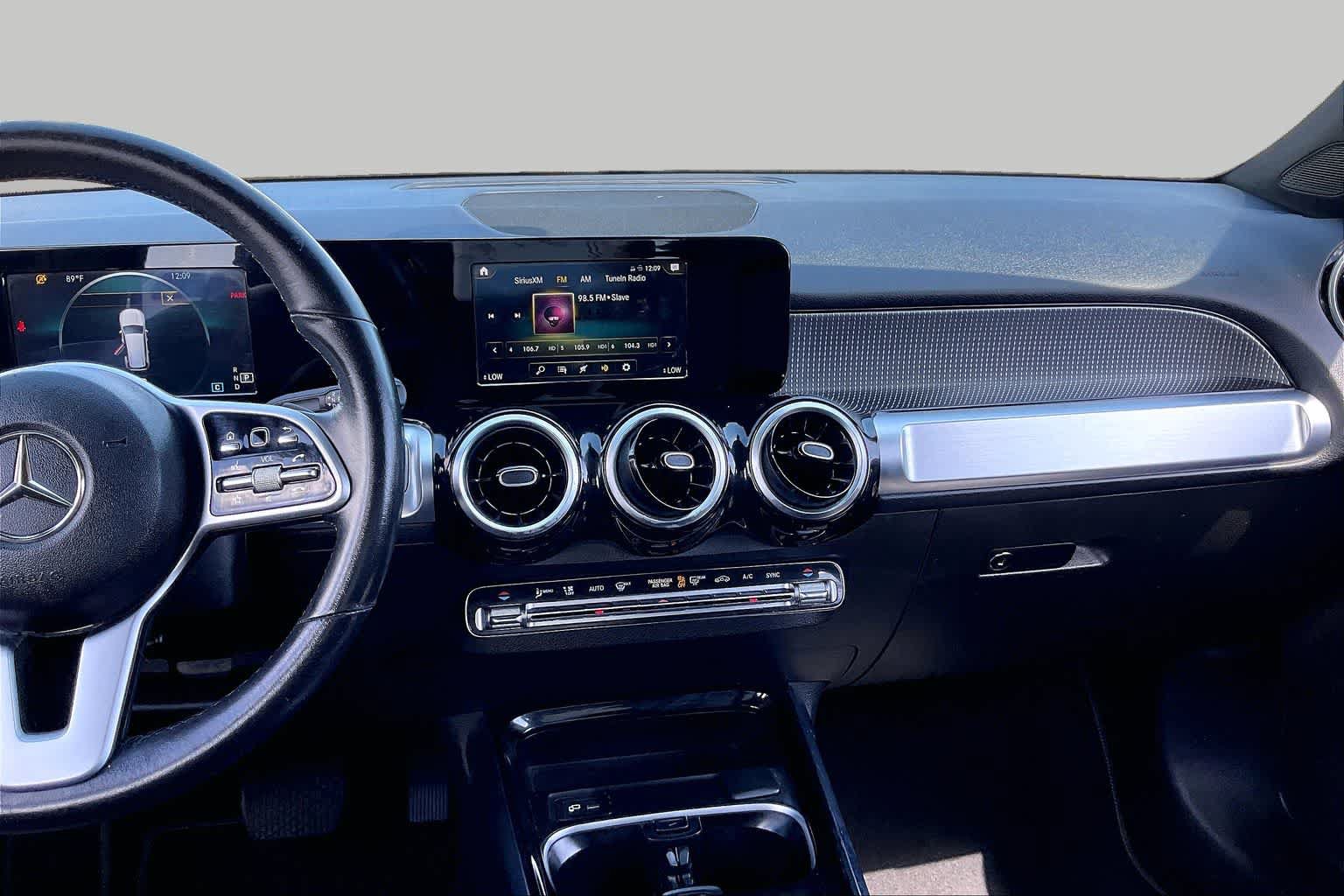 Used 2020 Mercedes-Benz GLB 250 4MATIC image 7
