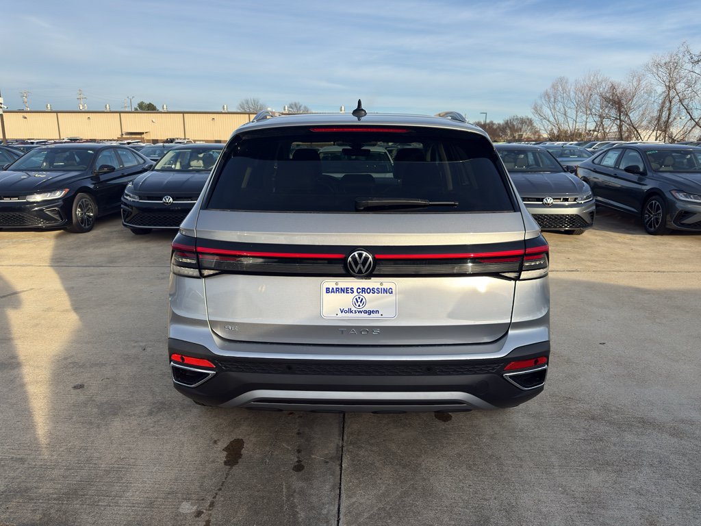 New 2026 Volkswagen Taos SE FWD image 6