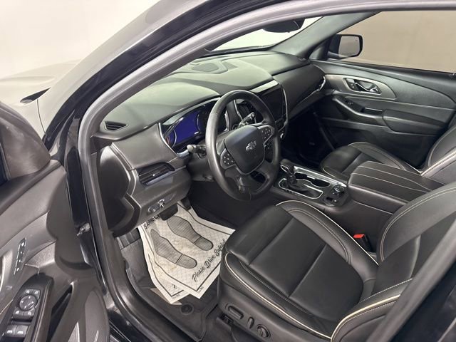Used 2023 Chevrolet Traverse Premier w/ Redline Edition image 30
