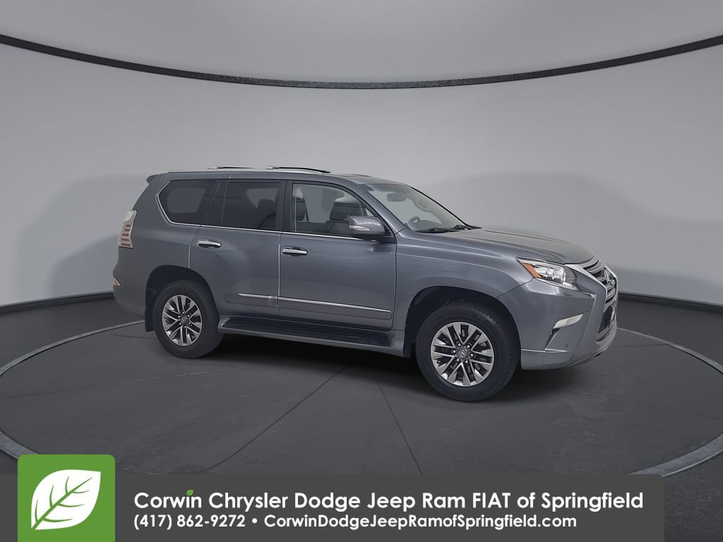 Used 2017 Lexus GX 460 Luxury w/ Preferred Accessory Package image 2