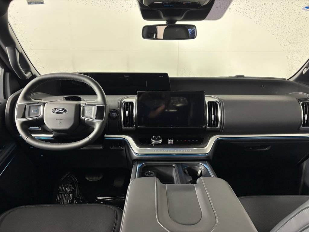 New 2026 Ford Expedition Platinum w/ Stealth Performance Package AWD/4WD image 32