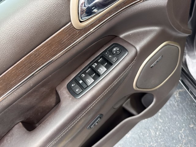 Used 2015 Jeep Grand Cherokee Summit AWD/4WD image 14