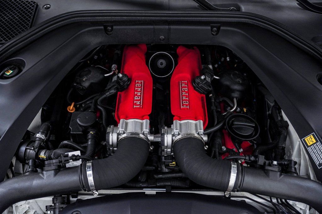 Used 2015 Ferrari California T image 42