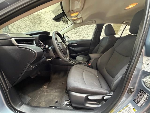 Used 2020 Toyota Corolla LE FWD image 18
