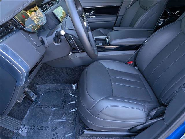 Certified 2025 Land Rover Range Rover Long Wheelbase SE image 17