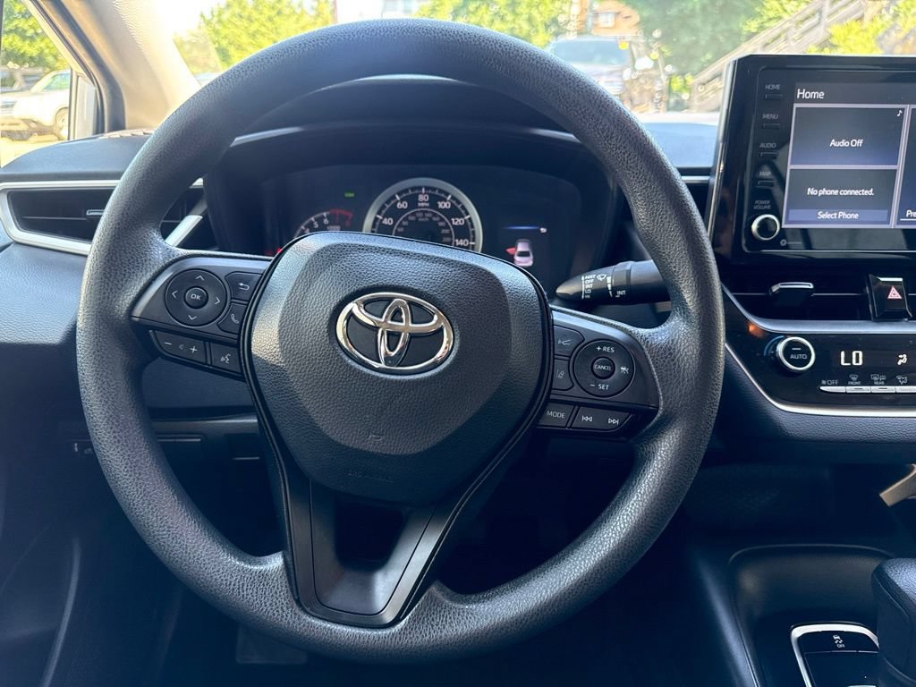 Used 2022 Toyota Corolla LE w/ LE Convenience Package FWD image 24
