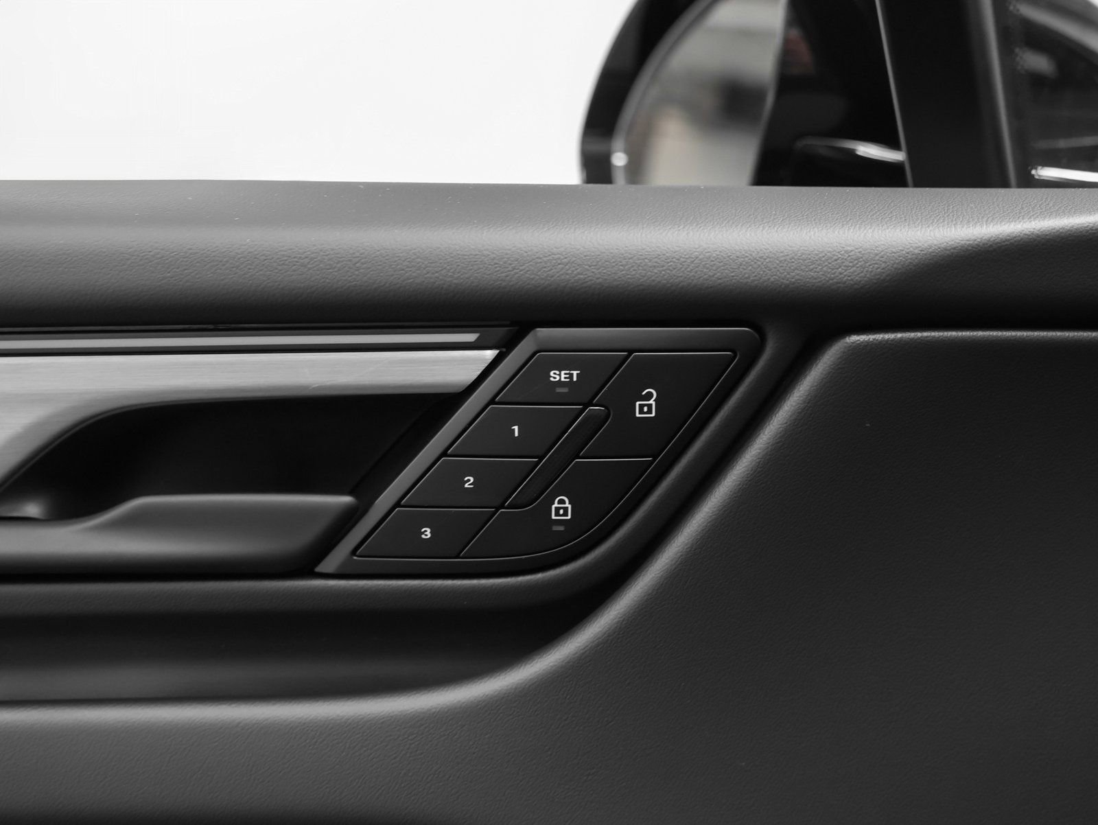 New 2025 Porsche Macan 4S Electric image 33