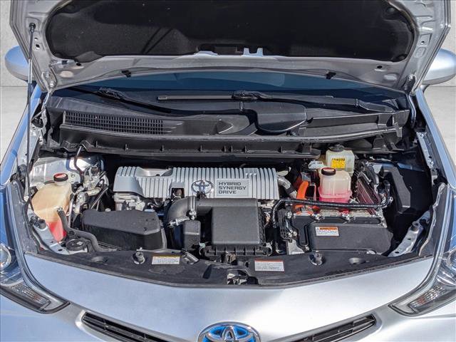Used 2017 Toyota Prius V Five image 21