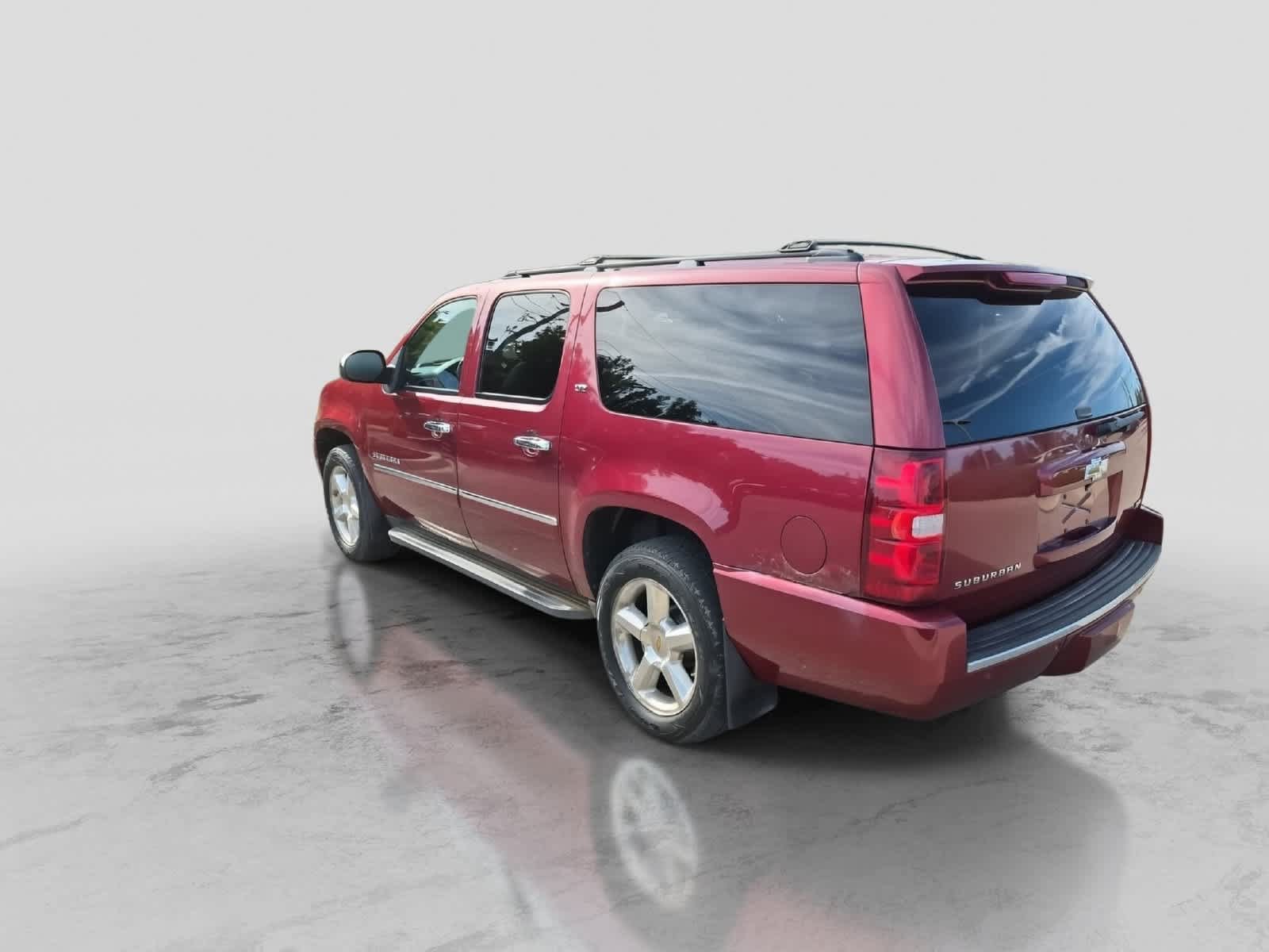 Used 2010 Chevrolet Suburban LTZ AWD/4WD image 6