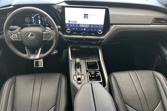 Used 2025 Lexus TX 500h AWD w/ Technology Package image 16
