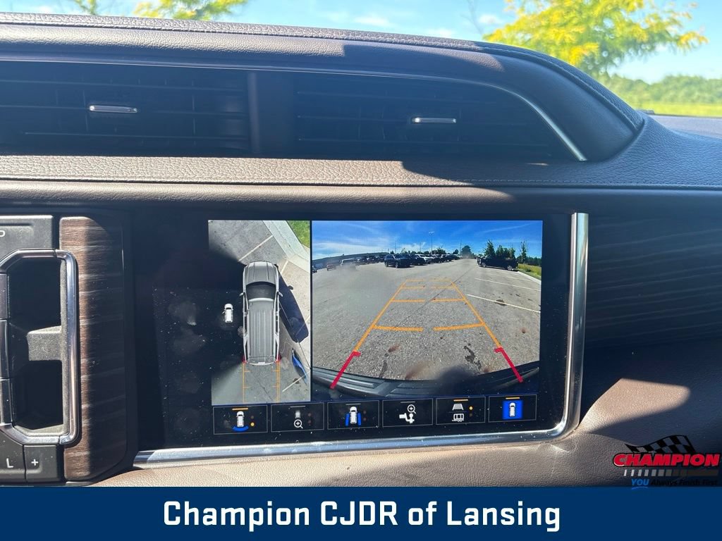 Used 2023 GMC Yukon Denali AWD/4WD image 32