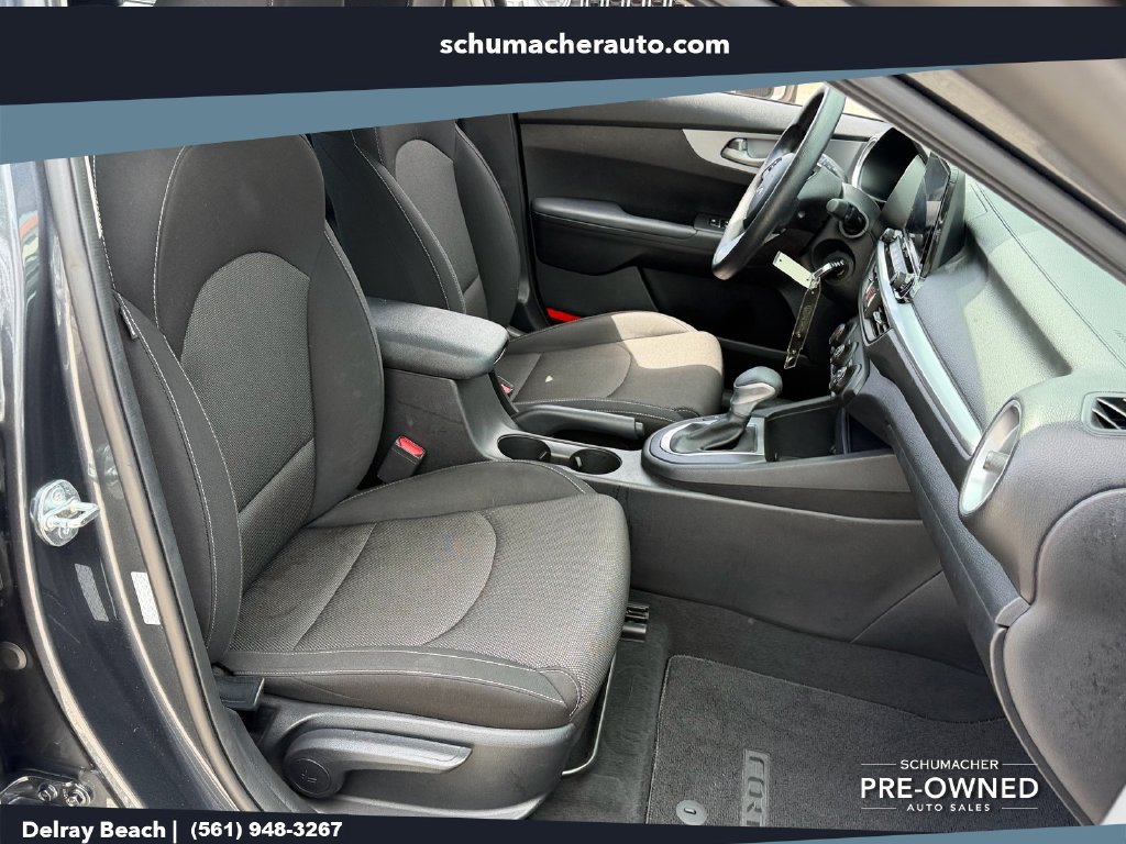 Used 2024 Kia Forte LXS w/ LXS Technology Package FWD image 18