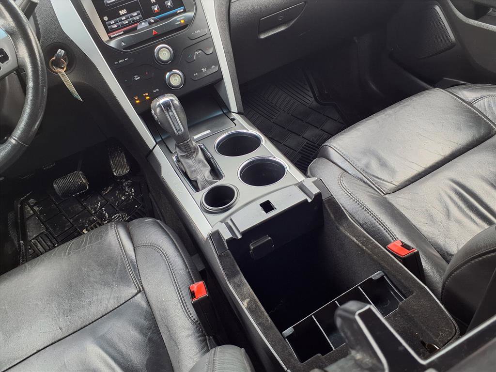 Used 2014 Ford Explorer XLT w/ Equipment Group 202A image 11