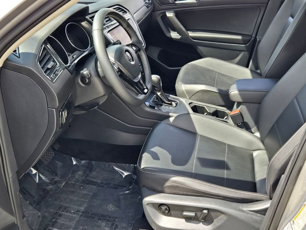 Certified 2021 Volkswagen Tiguan SE FWD image 10