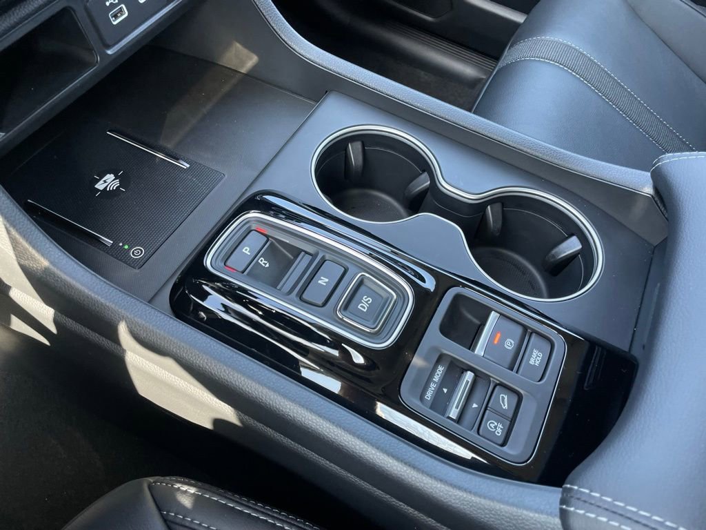 Certified 2025 Honda Pilot Touring image 20