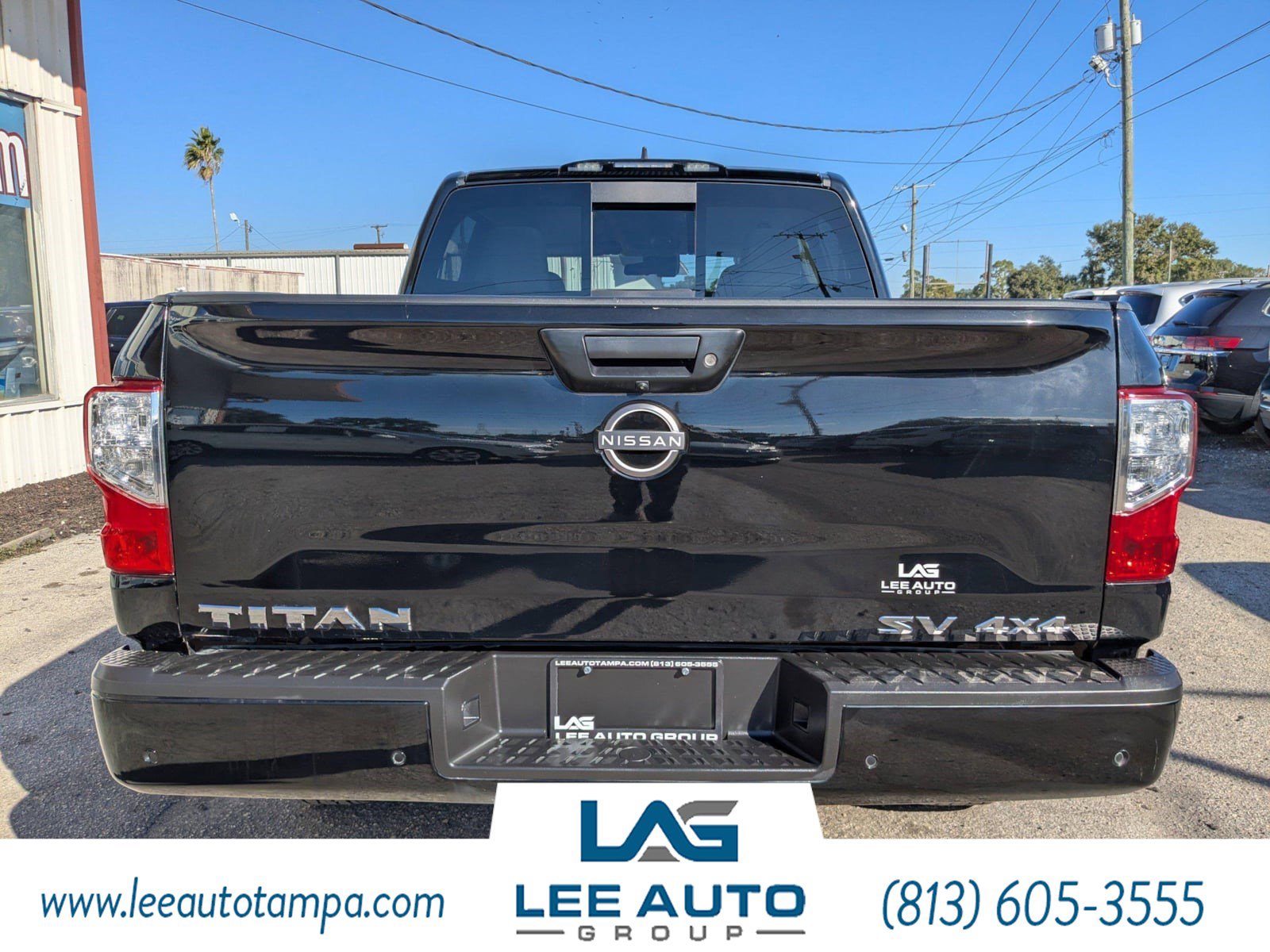 Used 2023 Nissan Titan SV image 4