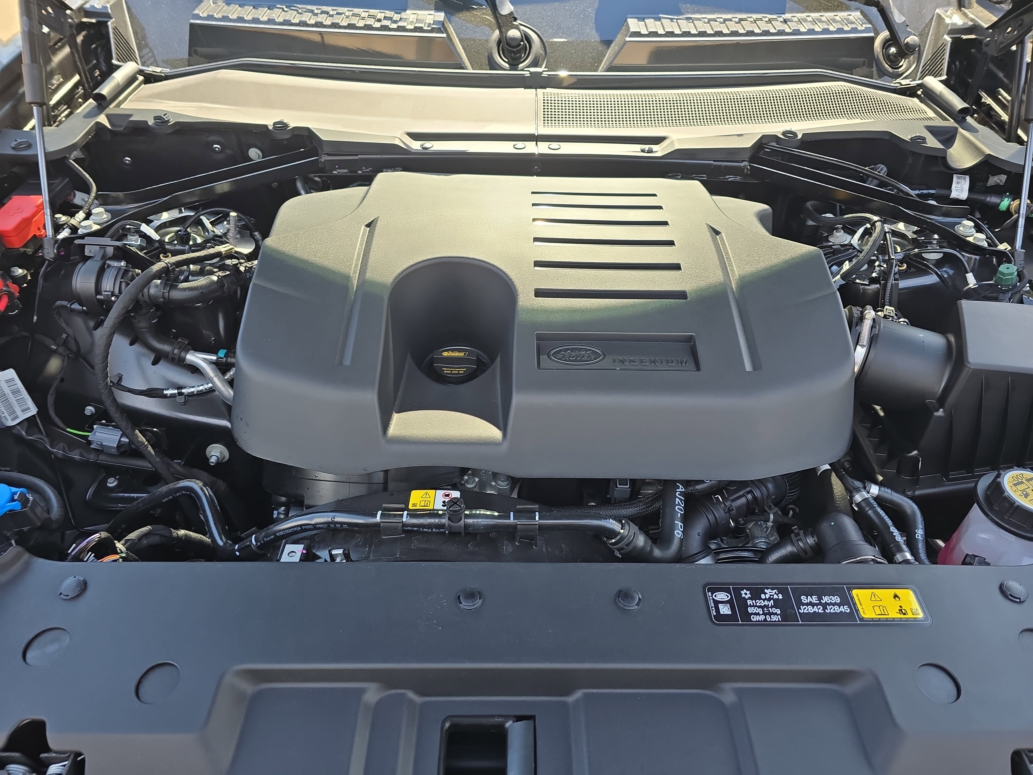 New 2026 Land Rover Defender 110 X-Dynamic SE AWD/4WD image 29