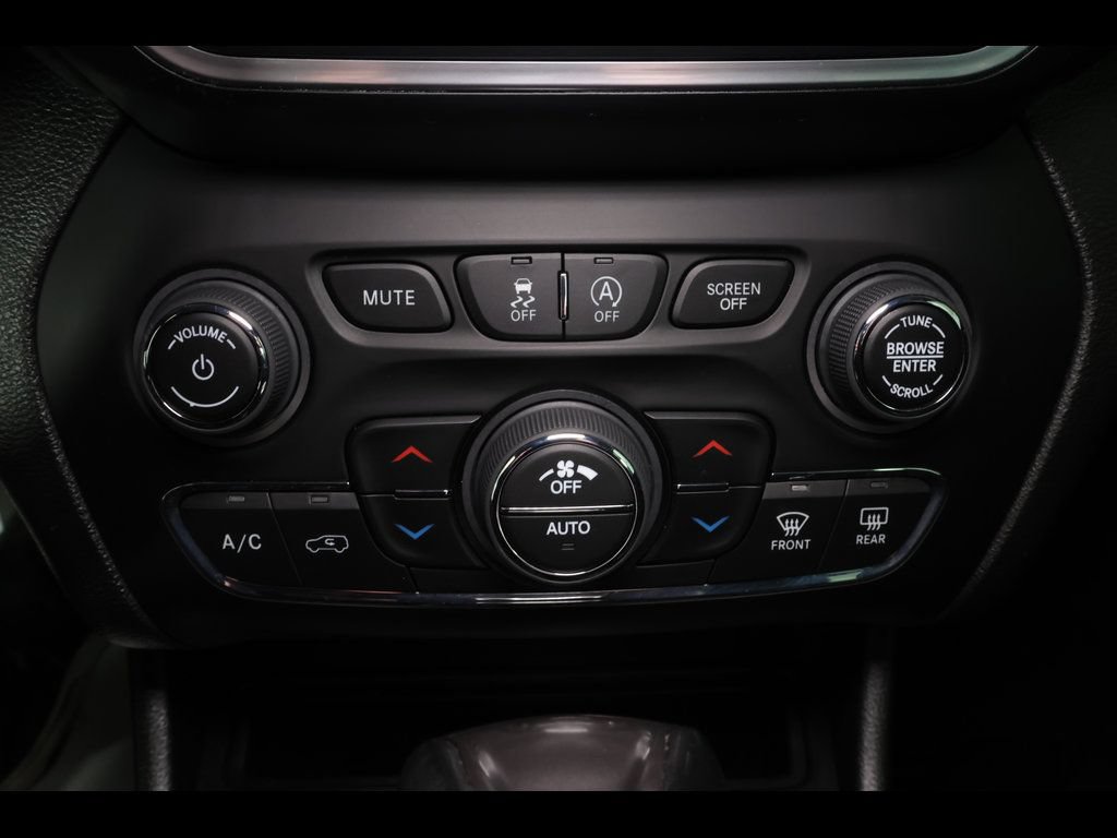 Used 2022 Jeep Cherokee Latitude Lux AWD/4WD image 15