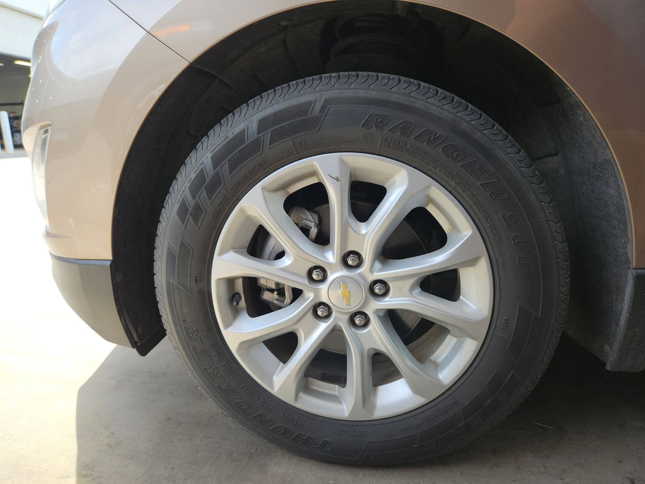 Used 2018 Chevrolet Equinox LT image 9