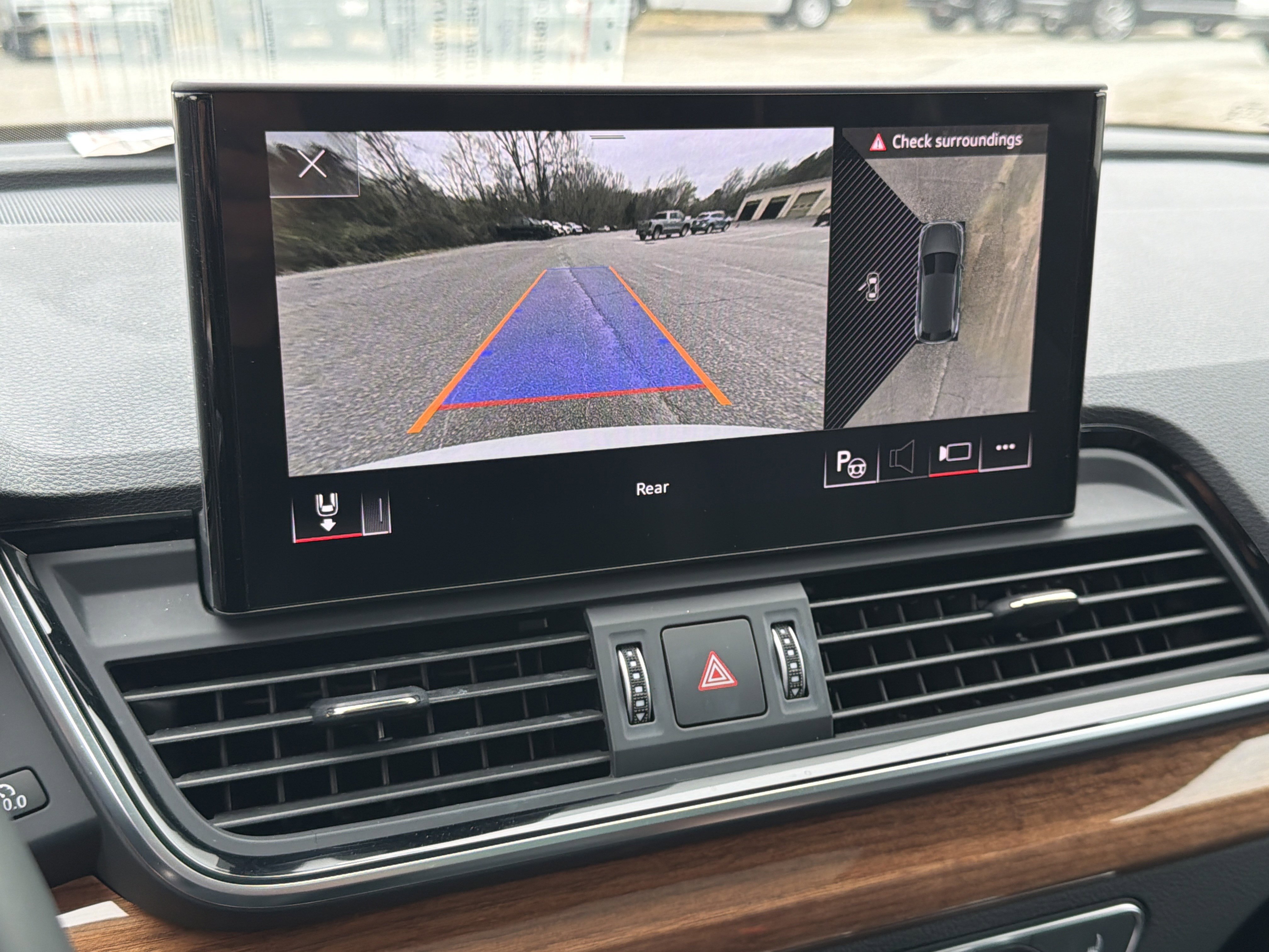 Used 2023 Audi Q5 2.0T Prestige w/ Prestige Package image 31