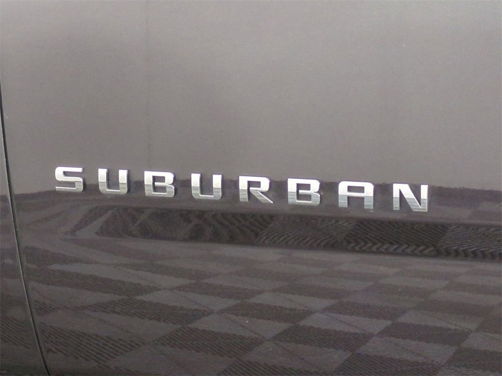 Used 2015 Chevrolet Suburban LT image 31