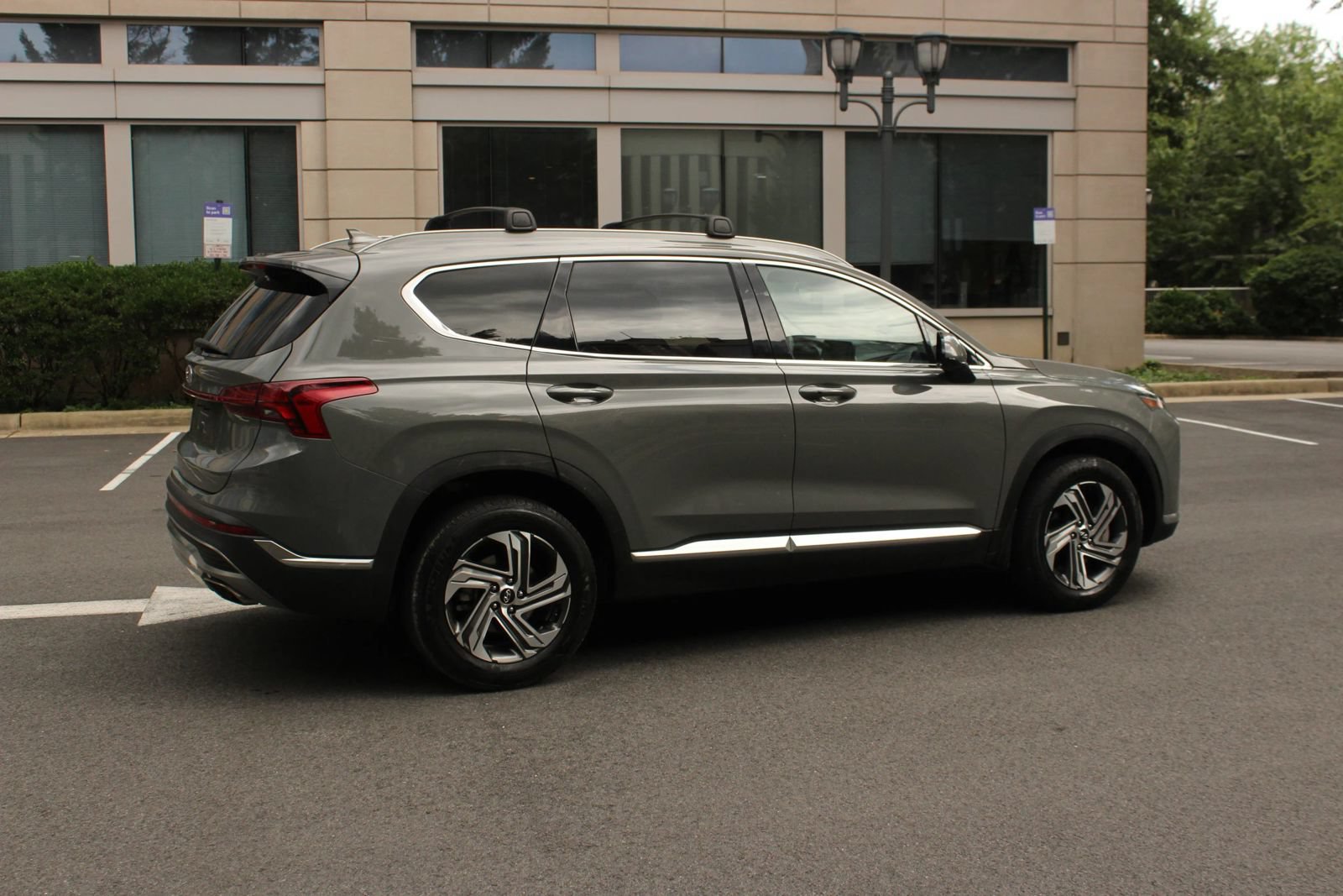 Used 2022 Hyundai Santa Fe SEL FWD image 7