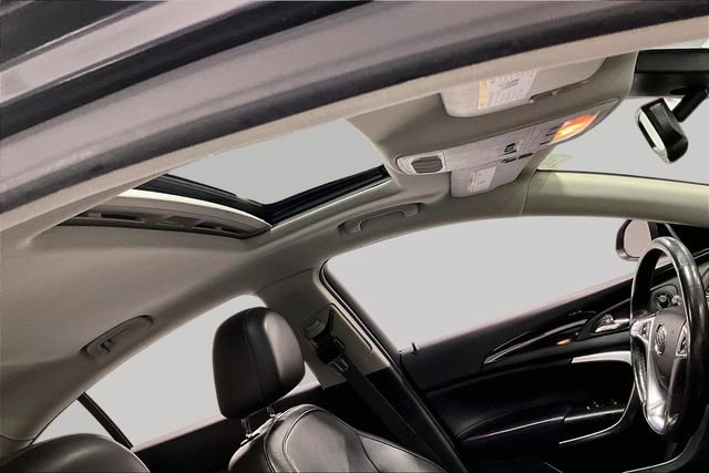 Used 2013 Buick Regal Premium FWD image 4