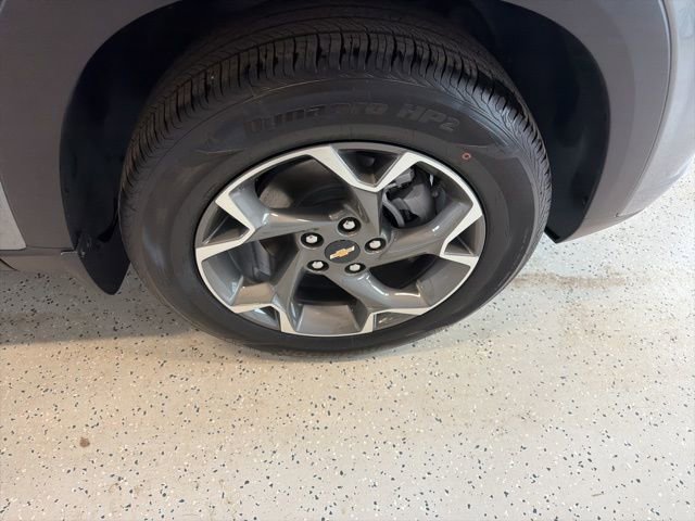 New 2026 Chevrolet Trax LT w/ Driver Confidence Package FWD image 9