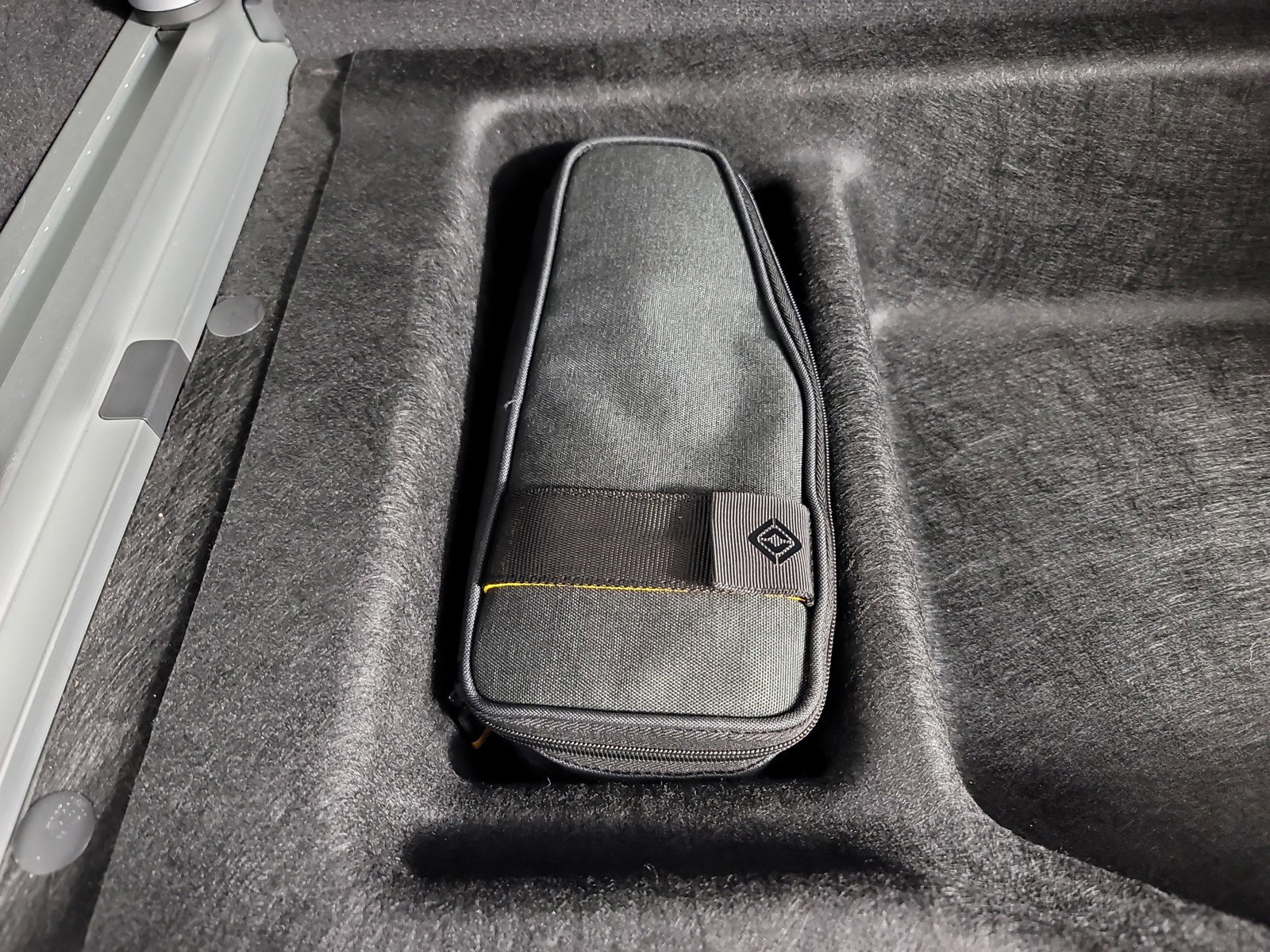 Used 2024 Rivian R1S Adventure image 34