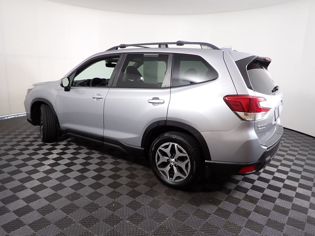 Used 2019 Subaru Forester Premium w/ Popular Package #1 AWD/4WD image 12