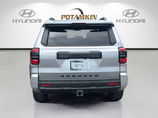 Used 2025 Toyota 4Runner SR5 AWD/4WD image 6