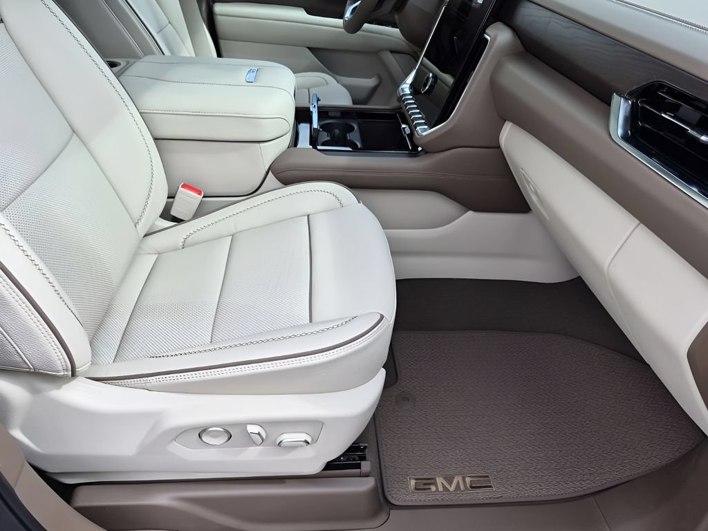 New 2026 GMC Yukon XL Denali w/ Sun & Power Step Package AWD/4WD image 20