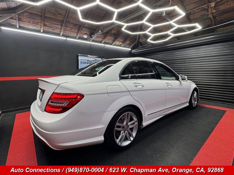 Used 2014 Mercedes-Benz C 250 Sedan image 3