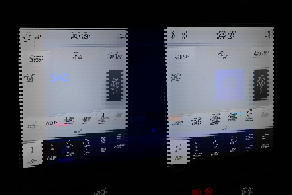 Used 2020 Ford F350 Platinum w/ FX4 Off-Road Package image 54