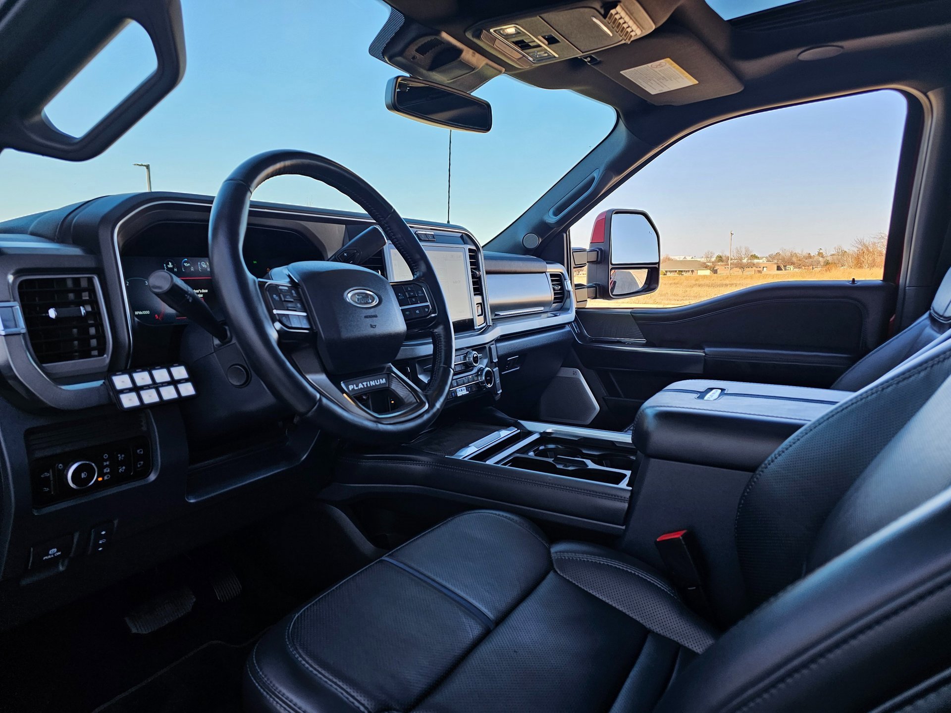 Used 2025 Ford F250 Platinum w/ FX4 Off-Road Package image 60