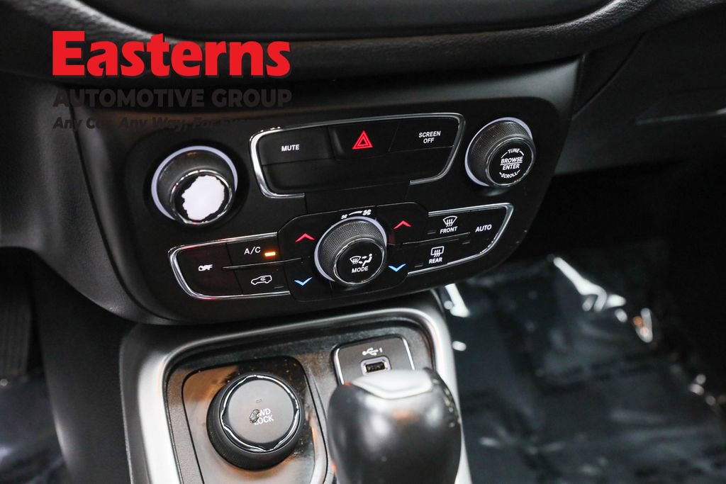 Used 2019 Jeep Compass Latitude w/ Cold Weather Group image 20